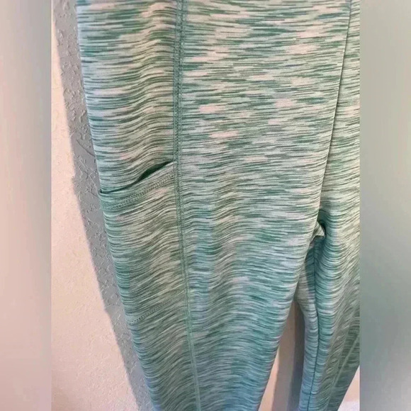 J CREW Blue and Green Abstract Striped Capri Leggings With Pockets Size Small - Picture 2 of 7